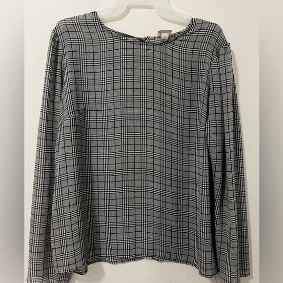 Women work top, sheer. Size XL - Picture 1 of 4